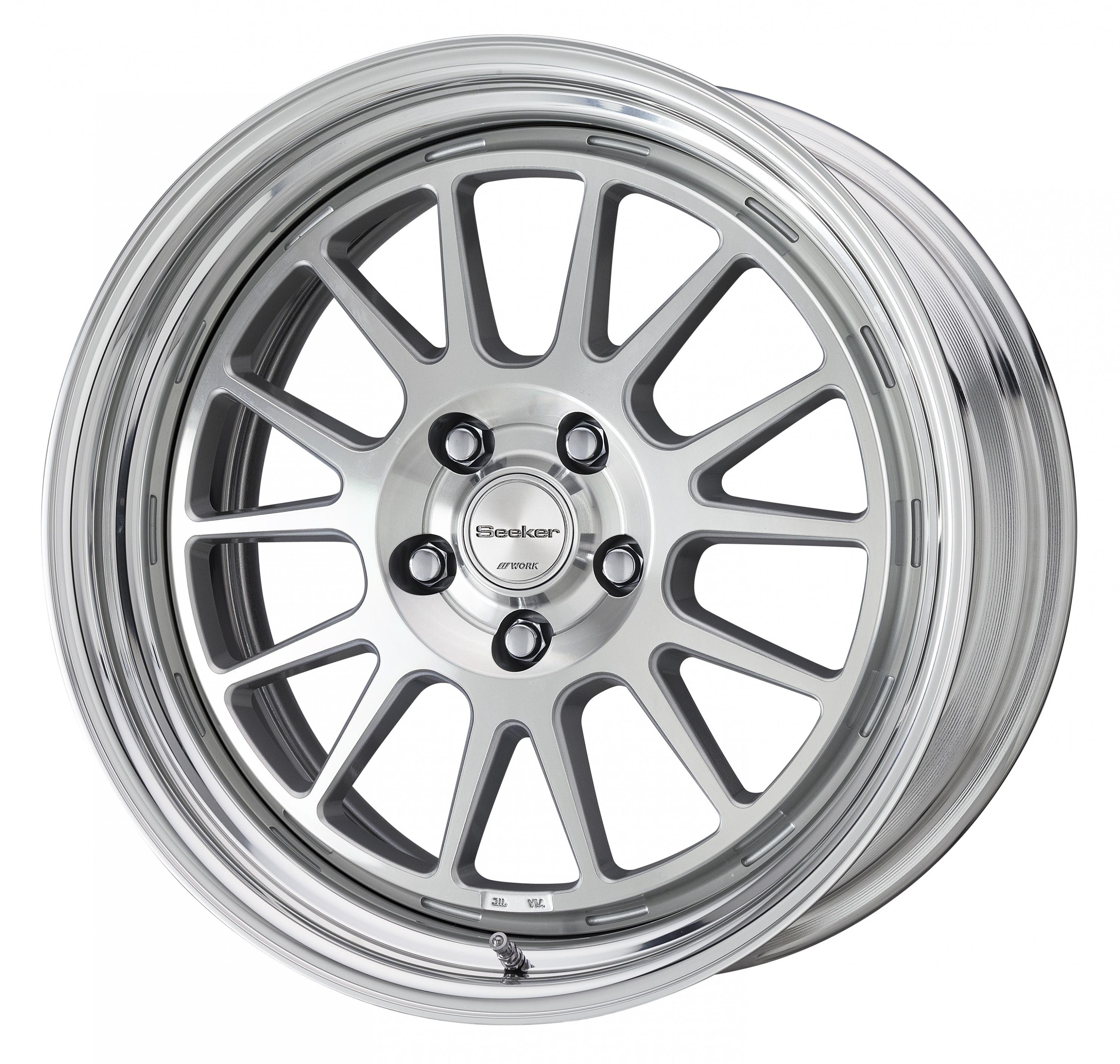 ■サイズ：18inch
■ディスク：カットクリア(標準)
■リム：STEP RIM(形状)/バフアルマイト(標準)
■センターキャップ：標準